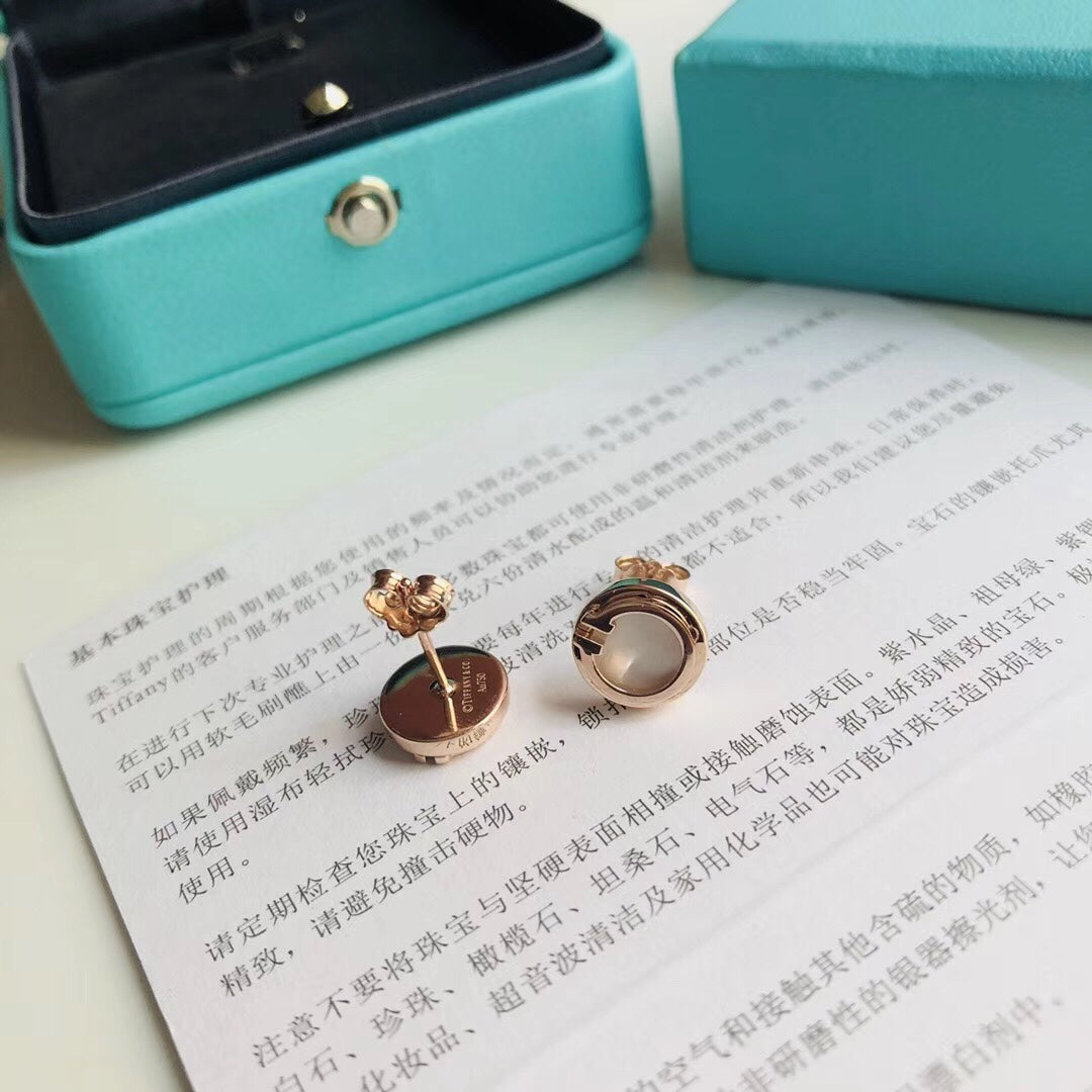 18K Tiffany Mother-Of-Pearl Circle Earrings
