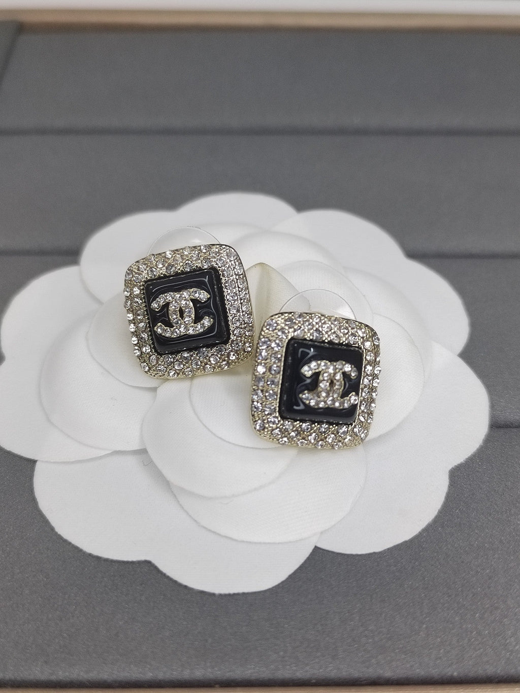 18K  Chanel Diamond Square Black Earrings