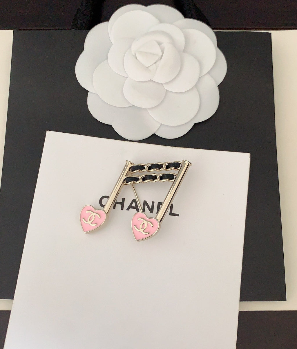 18K  Chanel Music Symbol Brooch